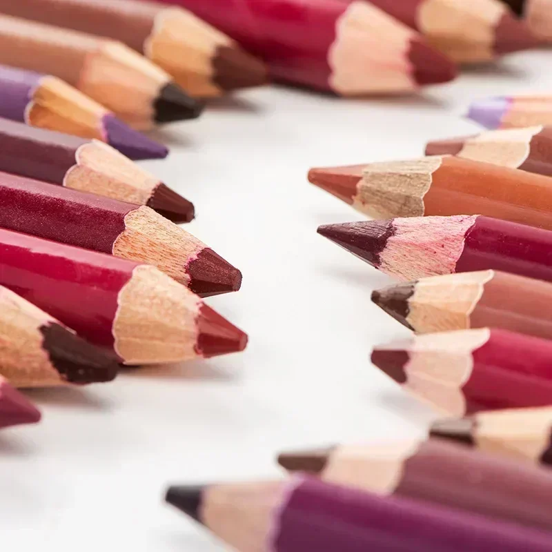 Crayon à lèvres coloré noir Ro - Beauty Flower Makeup avis et prix