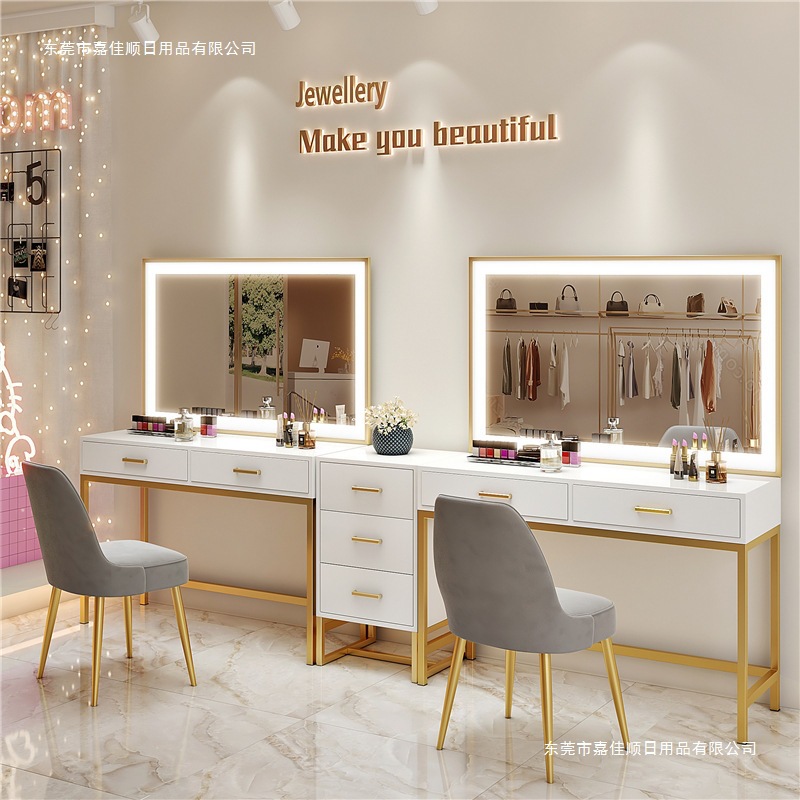 Nail art maquilleur studio pro - Beauty Makeup Studio avis et prix