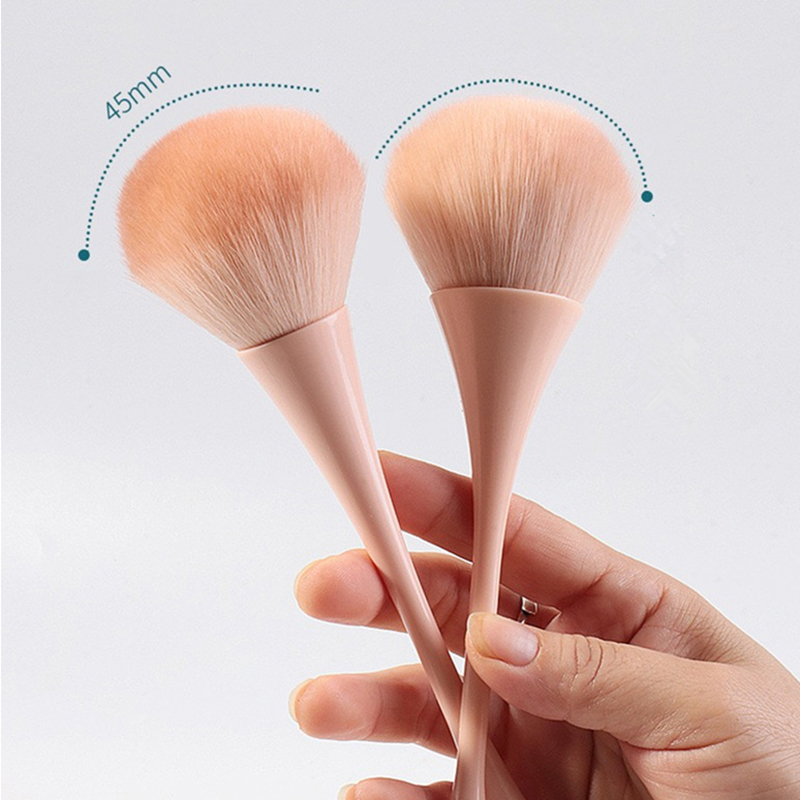 Brosse à ongles en forme de li - Beauty Flower Makeup avis et prix